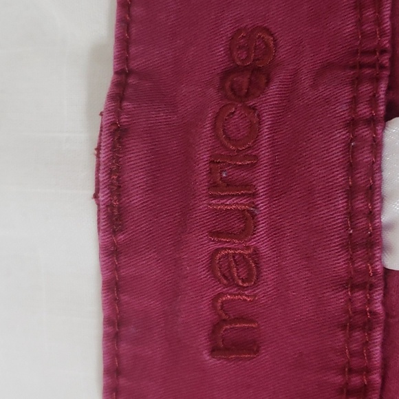 Maurices. Burgundy Shorts; Wide Waistband; 4 Cargo Pockets. Size 15/16 Jrs. EUC - Picture 11 of 13